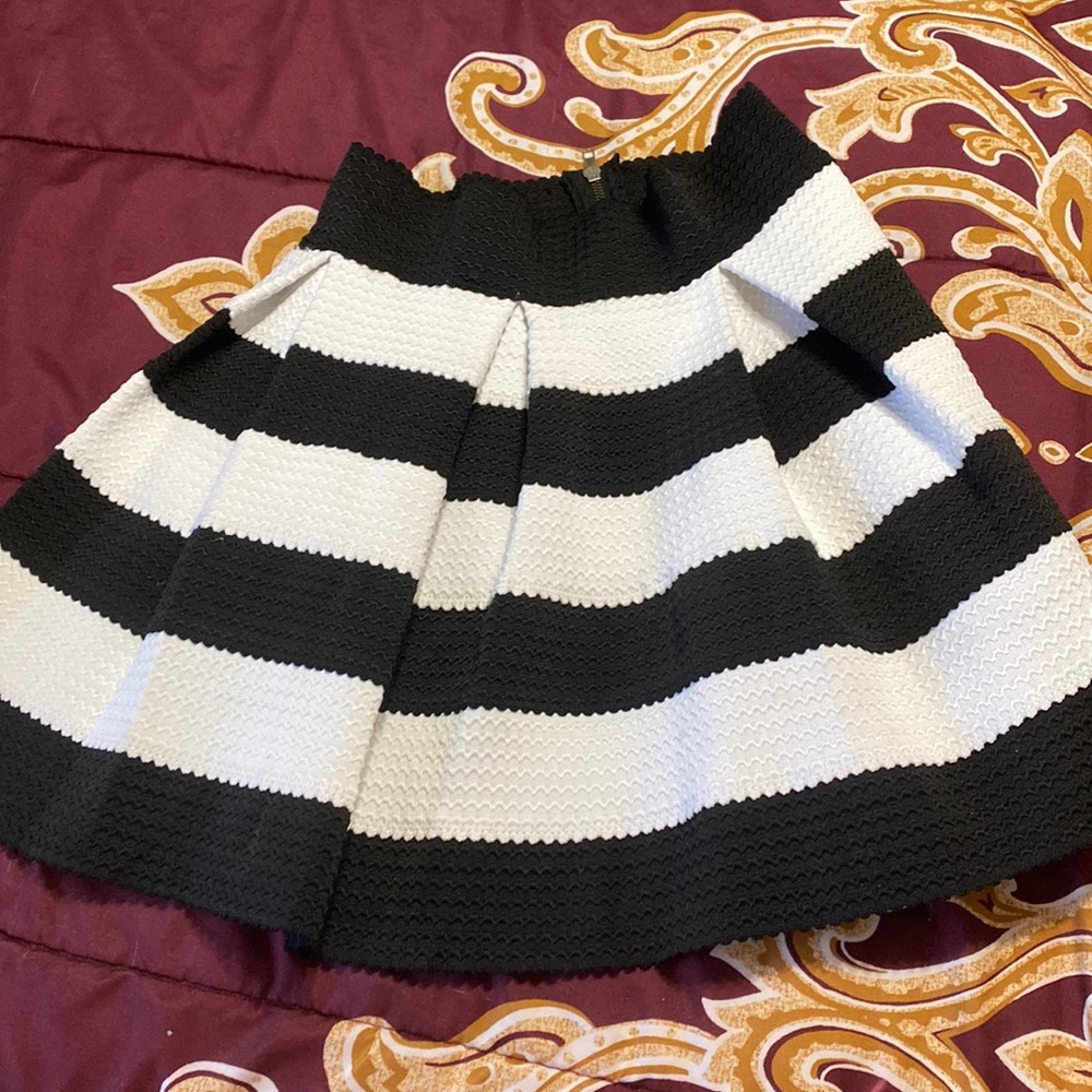 it’s cute not really my style but it’s new and has good material